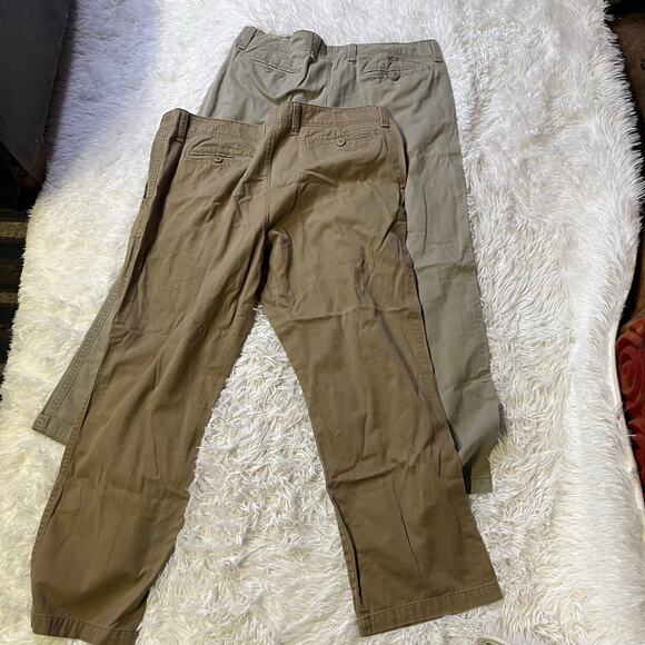 Lots of 2 Old navy Broken in khakis 38 x 32 men’s pants - Picture 4 of 4